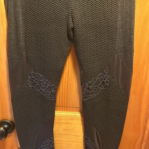 ANGELS NEVER DIE - Textured/ Layered/ Patch Work/ Grey/Black Leggings - XL - Picture 3 of 9